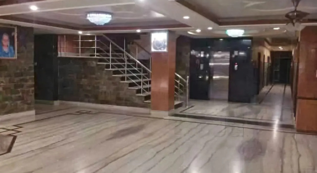 Hotel Jagdambay, Забронировать Отель Отели Джамму и Кашмира с парковкой, Парковка