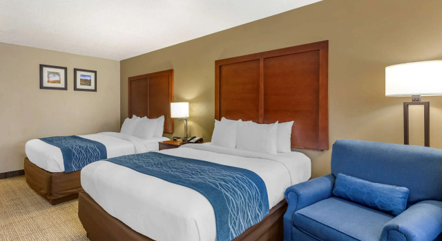 Четырёхместный номер Standard Comfort Inn Saint George North
