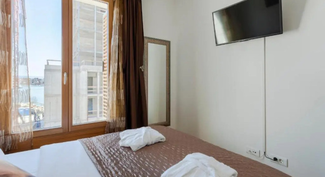 New luxury apartment Nives on seaside, Prenota Appartamento Splitska 