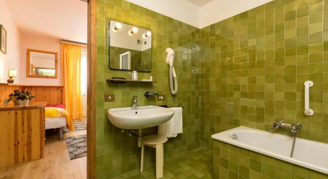 Трёхместный номер Standard Hotel Pontechiesa