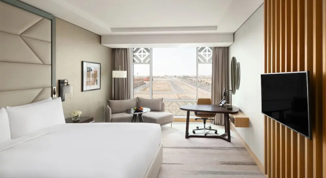 Двухместный номер Club Floor Smoking Standard Crowne Plaza - Jeddah Al Salam by IHG