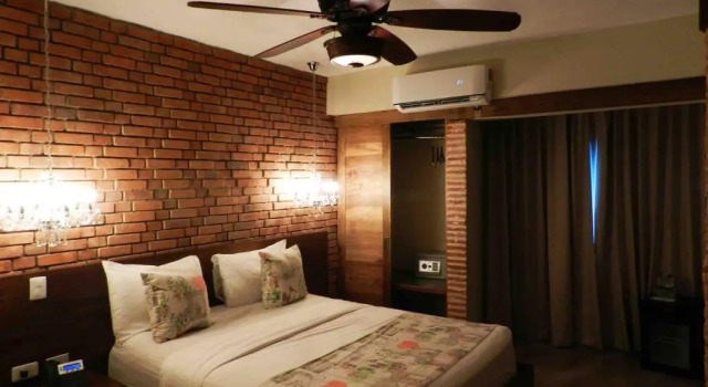 Двухместный номер Deluxe MON Hotel Boutique