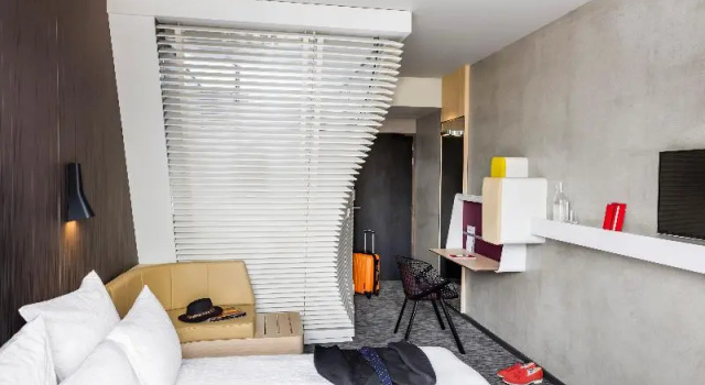 Одноместный номер Classic OKKO Hotels Paris Rueil-Malmaison