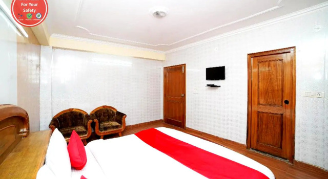 Двухместный номер Deluxe Goroomgo You and Me Mallital Nainital