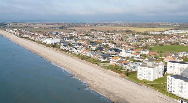 Коттедж Two Bed Seafront Escape in East Wittering