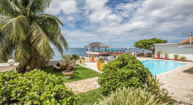 TAHITI - Bungalow Tiamao Tipanier Sea View, Забронировать Отель Отели Таити с парковкой, Парковка