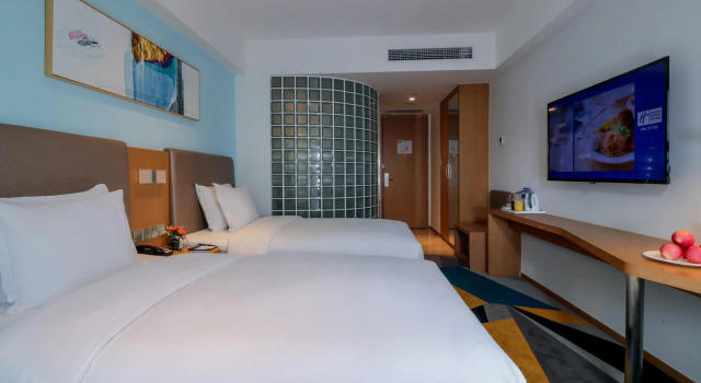Двухместный номер Standard Holiday Inn Express Chengdu Xindu by IHG