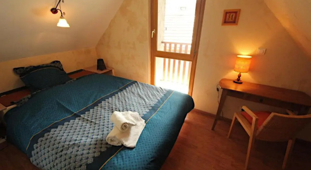 Chambres et table d'hote Le Petit Radis, Prenota Hotel Hotel a Alvernia con parcheggio, Parcheggio