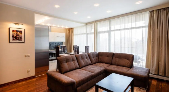 Old Riga Kaleju Studio Apartment With Terrace, Rezerwuj Apartament Hotele w Riga z parkingiem, Parking