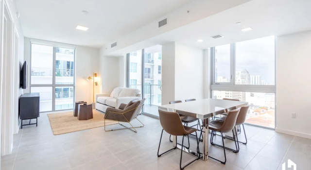 Студия Deluxe с балконом и с частичным видом на океан Downtown Miami Condos by Lua Host