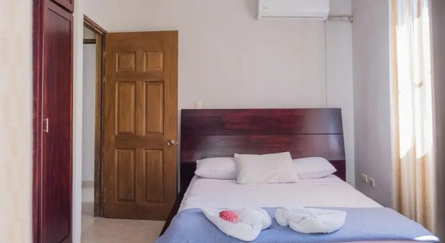 Семейный коттедж с 2 комнатами с балконом Zula Inn Aparthotel