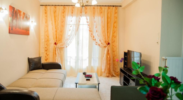 Bright Apt In Thisseio, Забронировать Отель Афины Острова Саронического залива - Аттика, рядом с Холм Филопаппос