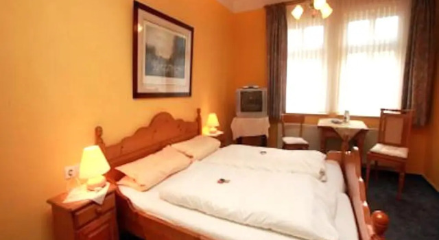 Апартаменты Comfort Pleasant Apartment in Oberhausen With a Terrace