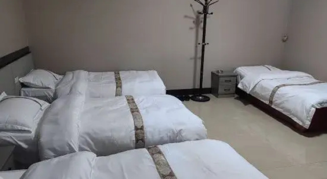 Кровать в общем номере Jinzhong Xinyixuan Accommodation
