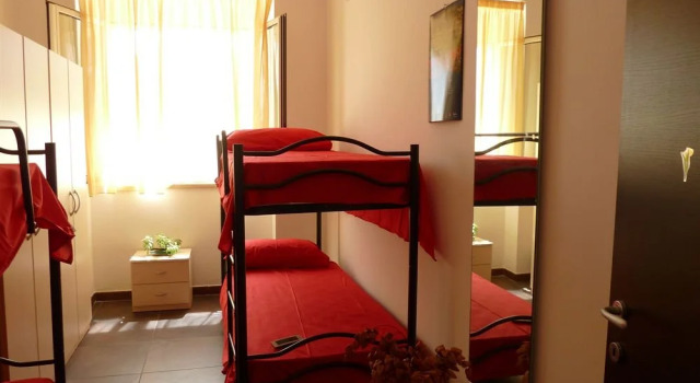 Ostello For Young, Book Hostel / Vandrerhjem Hostels i Bari Province, Hostel / Vandrerhjem