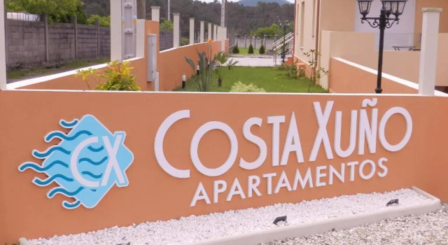 Апартаменты APARTAMENTOS COSTA XUÑO