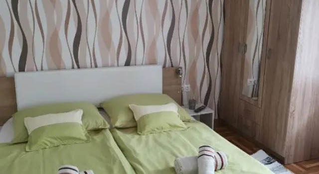 Lili Apartman, Prenota Appartamento Hotel economici a Southern Transdanubia
