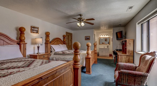 THE SNUGGLE INN, Prenota Hotel  
