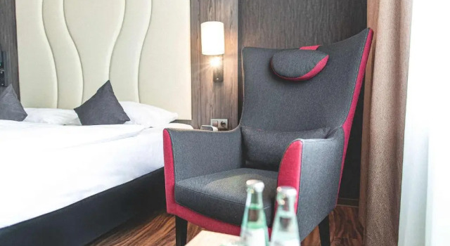 Полулюкс PLAZA INN Grevenbroich