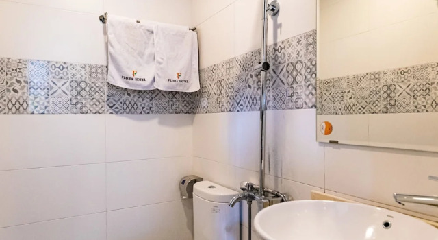Семейный номер Standard с видом на сад Flora Hotel Hue