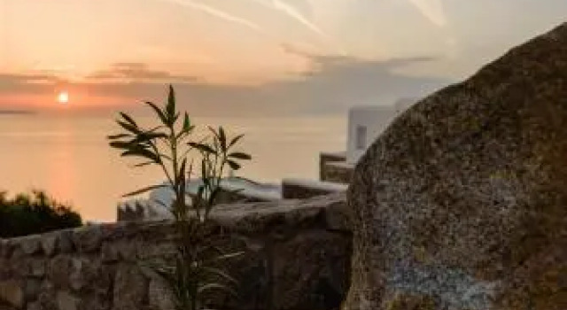 Cycladic Breeze Villa With Private Pool, Забронировать Вилла Отели Миконоса с парковкой, рядом с Пляж Капари, Парковка