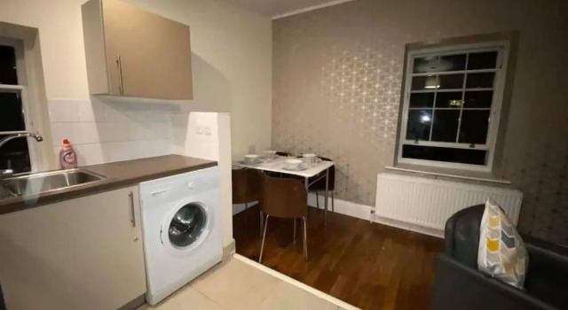 Apartment Chrome Chambers