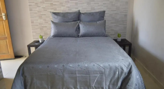 Bluff Marine Drive Self Catering Cottage B, Забронировать Дом для отпуска Виллы Блафф, Вилла