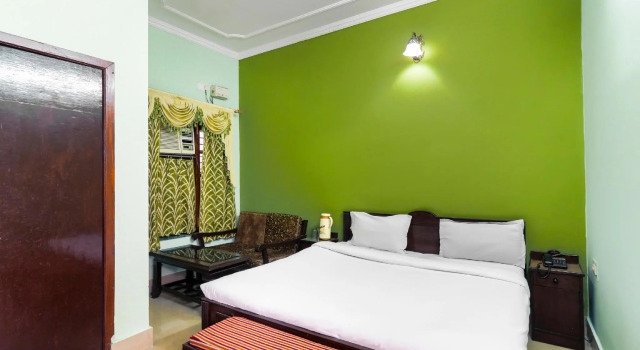 SPOT ON 46687 Hotel Prabhu, Rezervovat Hotel Déhrádún Uttarakhand