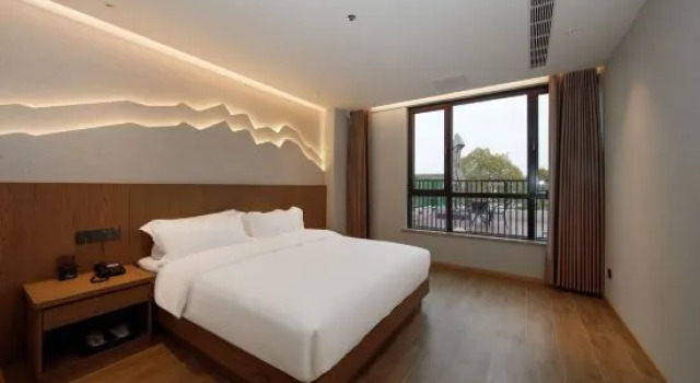 Люкс Deluxe Tinghuyin Homestay (Yangzhou Slender West Lake Scenic Area)