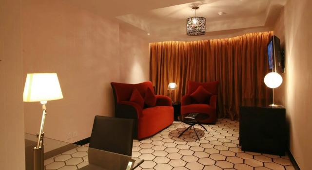 The Luxe Manor