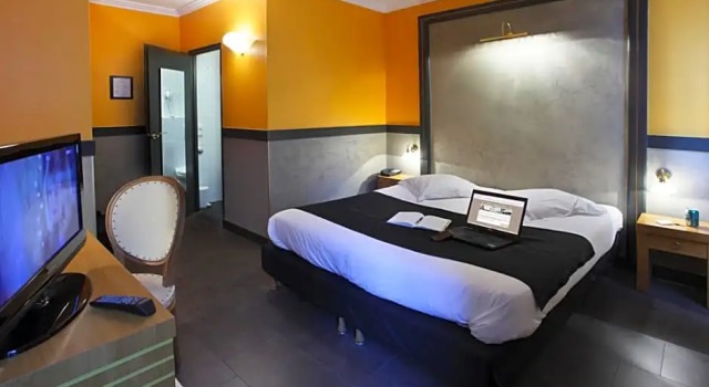 Номер Comfort Hôtel Amoi Vieux Port - Marseille