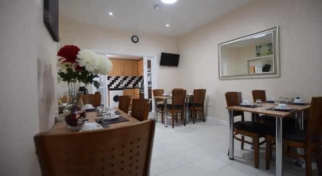 Трёхместный номер Standard Woodlands Lodge Ilford