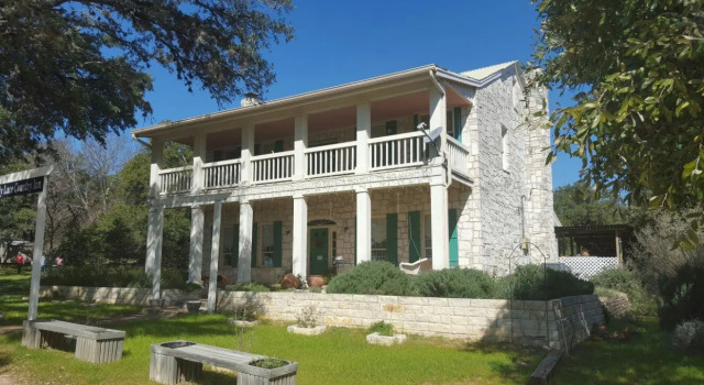 Chantilly Lace Country Inn - Bed And Breakfast - Adult Only, Забронировать Отель Отели Джонсон-Сити 3 звезды, рядом с LBJ Visitor Center, 3*