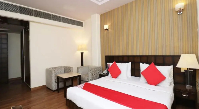 Capital O 307 Hotel The Class