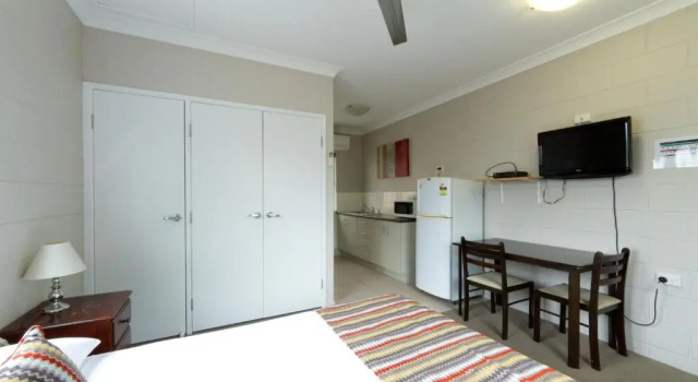Студия Rockhampton Serviced Apartments