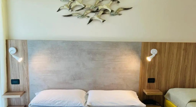 Трёхместный номер Standard с балконом Hotel Betty