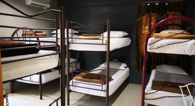Riverbank Dungun Guesthouse & Cafe, Boek Hotel Dungun Terengganu