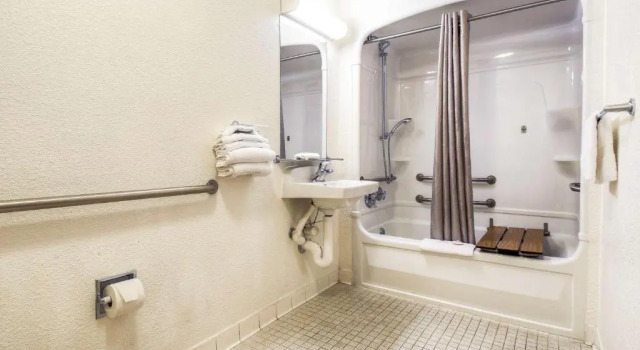 Четырёхместный номер Accessible Motel 6-El Cajon, CA - San Diego