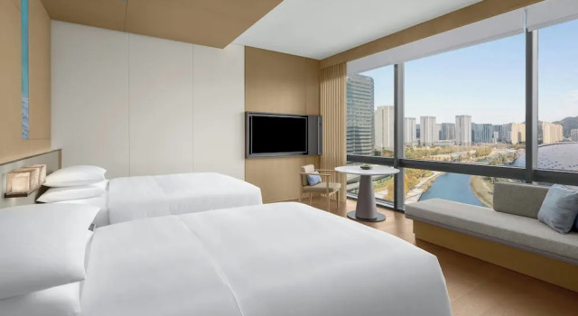 Camera quadrupla Deluxe con vista sulla città Deqing Marriott Hotel