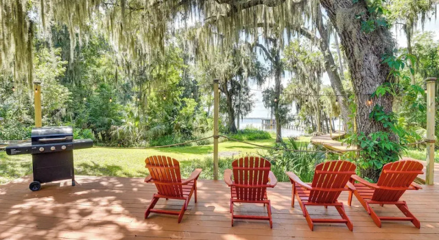 Коттедж Little Lake George Hideaway w/ Furnished Boathouse