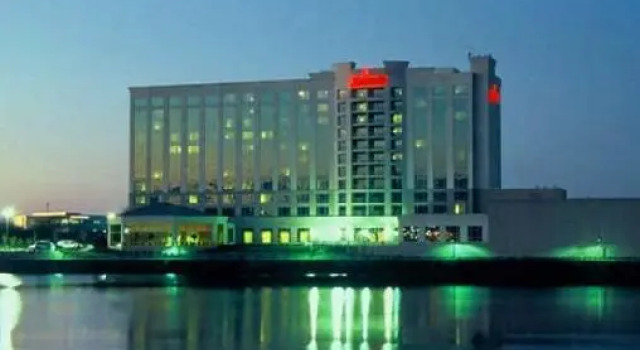 Полулюкс Marriott Indianapolis North