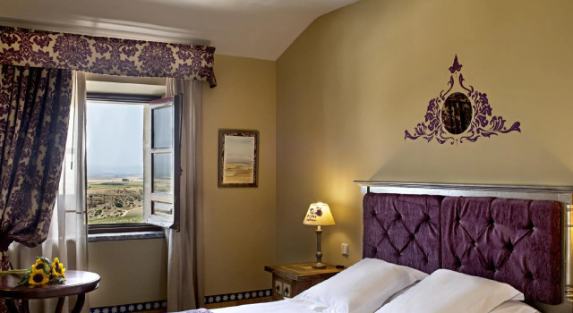 Полулюкс Hotel Alcázar de la Reina