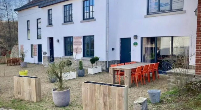 Rural Stay for 9-guests in Durbuy, Забронировать Дом для отпуска Коттеджи Дюрбюи, Коттедж