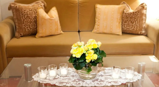 Полулюкс Hotel Table
