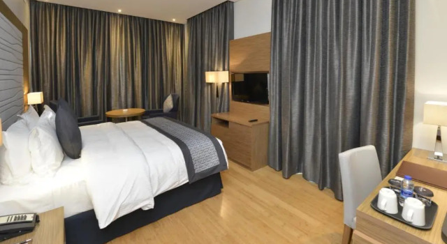 Двухместный номер Superior Ramada Resort by Wyndham Manama Seef