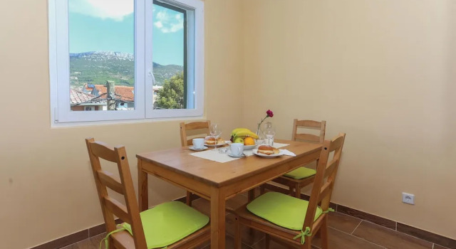 Awesome Apartment in Kastel Stari With Wifi, Забронировать Апартаменты/квартира Отели в центре Каштел Старей, в центре