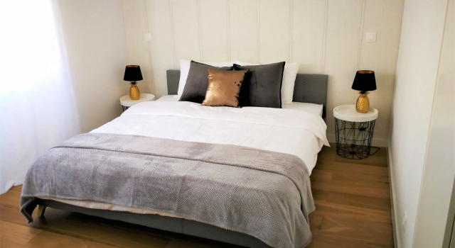 Industrial Lisbon Apartment - Adults Only
