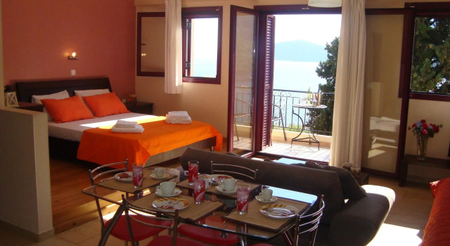 Mikros Gialos Apartments