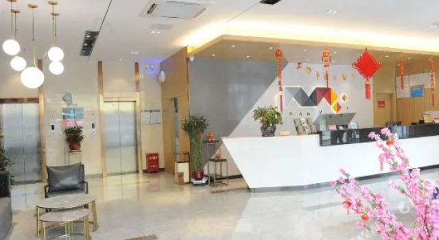Yihai Boman Hotel, Prenota Hotel Hotel a Hubei con parcheggio, Parcheggio