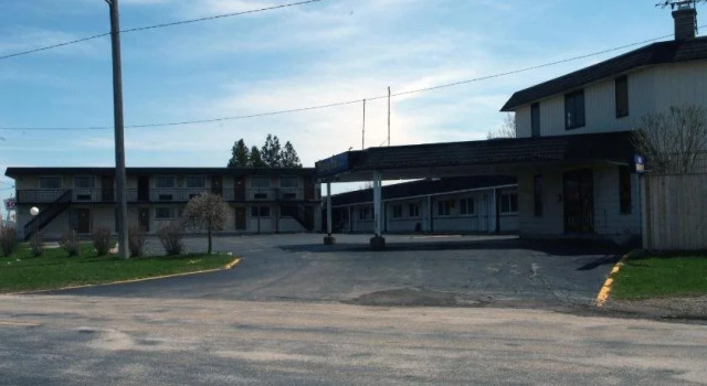 Fairway Inn & Suites, Varaa Hotelli Kitchener 